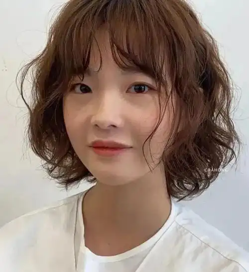 中短发怎么烫好看 中短卷发减龄免打理_女生烫发 - 美发站