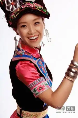 云朵四川羌族女歌手 云朵,出-玩石不恭