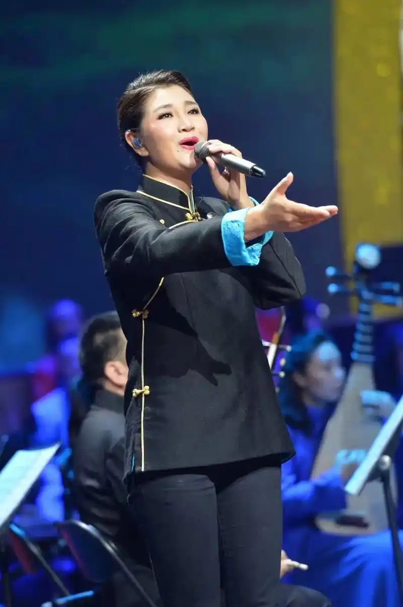 909093降央卓玛深情演唱 《西海情歌》,累了就休息,空 - 抖音