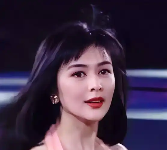 港风明星惊艳的照片(风华绝代的七位港风美女介绍)