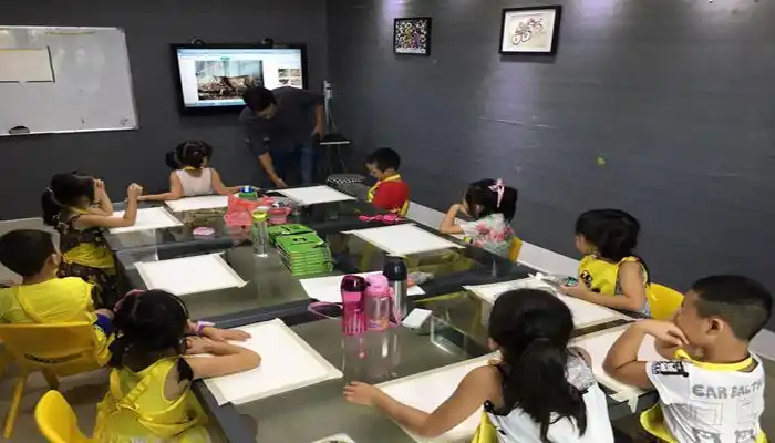 深圳儿童创意美术培训