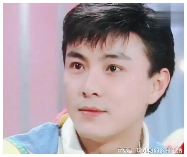 张卫健彩排出意外,钢琴从半空坠落直接砸在身上,本人回应无大碍