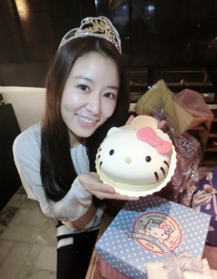 身家逾10亿元台币的林心如昨日(27日)过了自己39岁生日,前晚,她与爸妈