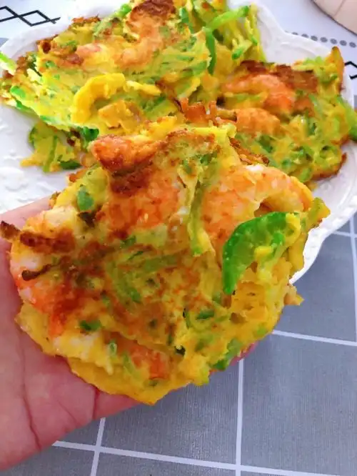 营养低脂的萝卜虾仁鸡蛋饼