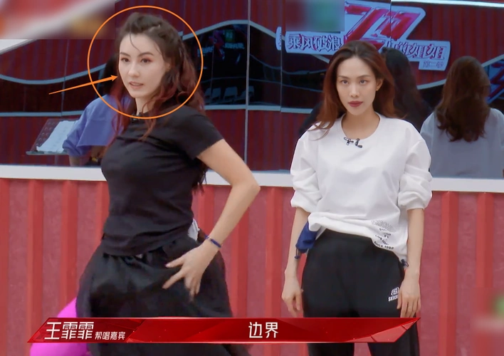 王霏霏教学舞蹈很严厉张柏芝表情被镜头拍下是否服气一看便知