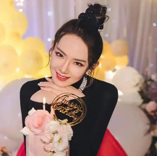 【微信头像】戚薇