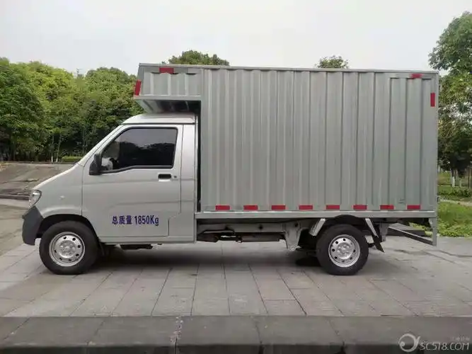 本人一朋友求购一辆二手厢式小货车