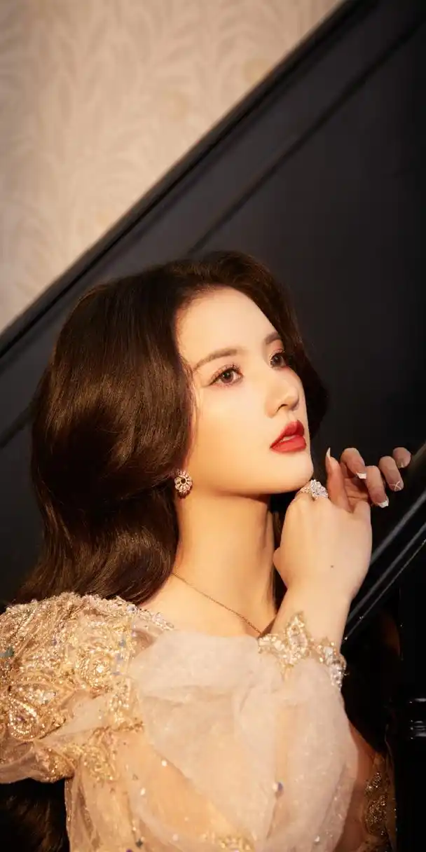 刘些宁宫廷风造型写真壁纸