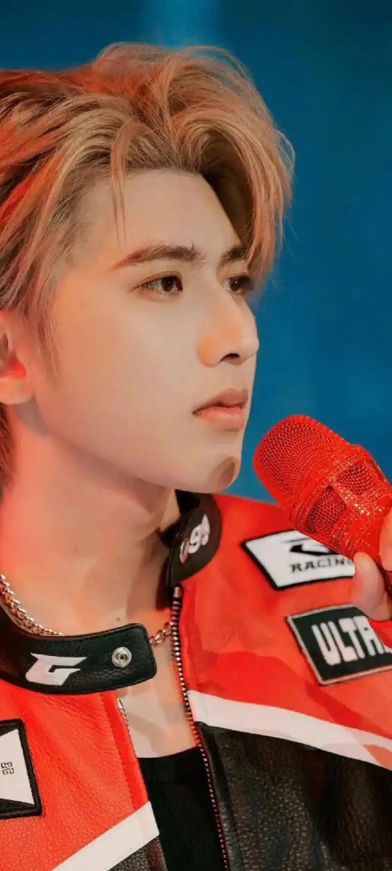 蔡徐坤 蔡徐坤满屏壁纸可保存 - 抖音