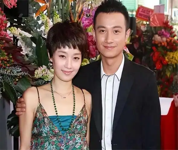 有种整容叫文章离婚前妻马伊琍变化不大他却像换了个人