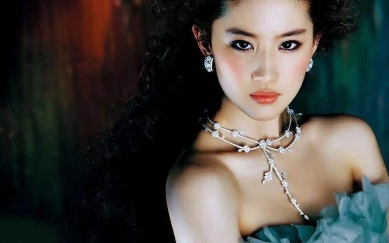 刘亦菲早年照片 赫本风 #明星