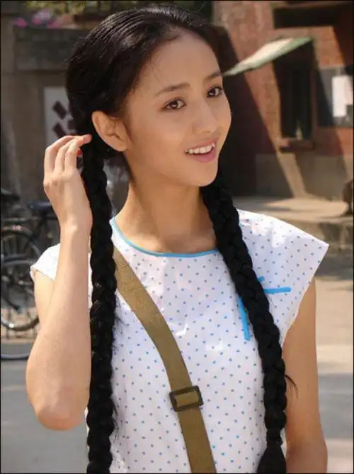 佟丽娅纯美青涩照曝光 看后有何话说?