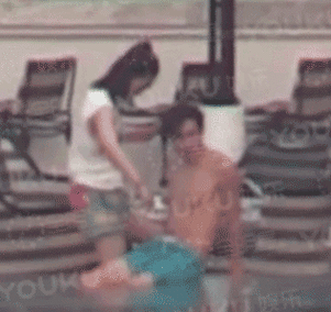 不过咧,白百何黑点也不少.