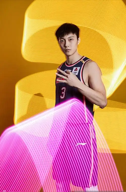 fmvp真正的本色不惧风雨上赛季那个熟悉的胡明轩回来了