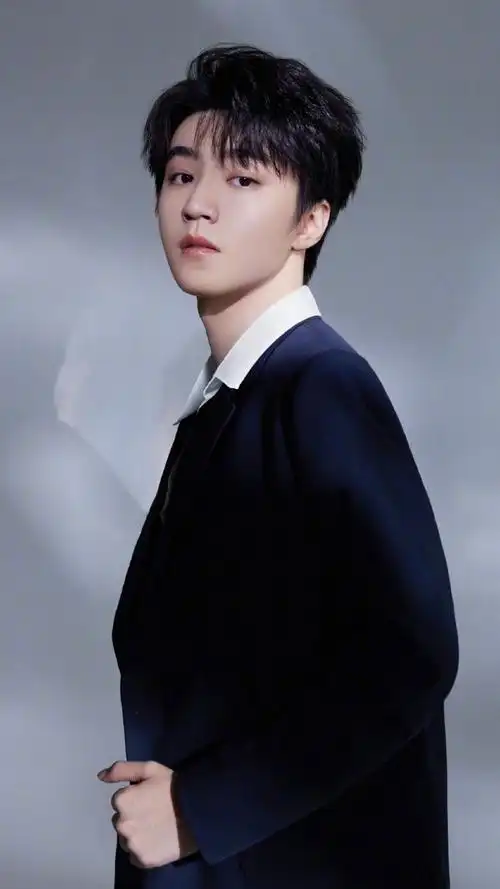 tfboys眼部特写##陪王俊凯奔赴每一个十年