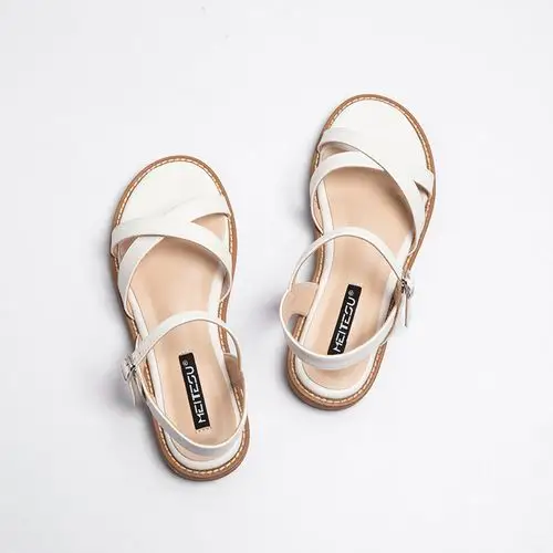 共4690 件女生白色凉鞋平底相关商品