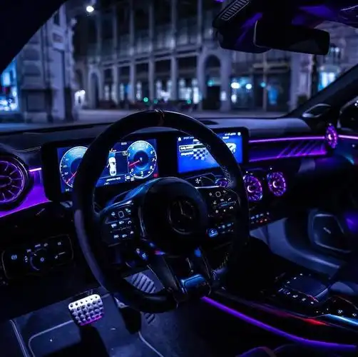 奔驰的氛围灯气氛太赞了