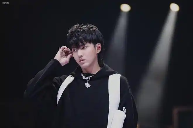 吴亦凡最后的"辉煌",少小离家老大回,乡音无改鬓毛衰|娱乐圈|李易峰