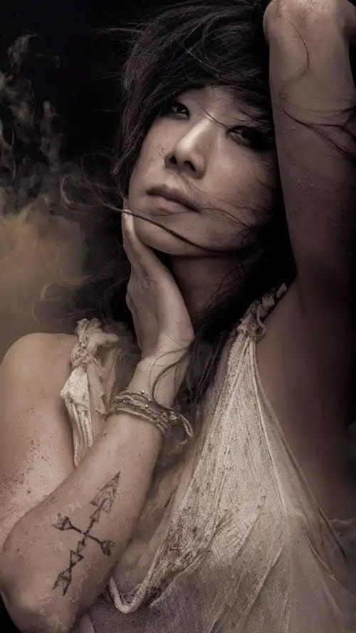 实力唱将林忆莲随性写真,高清图片,手机锁屏桌面-壁纸族