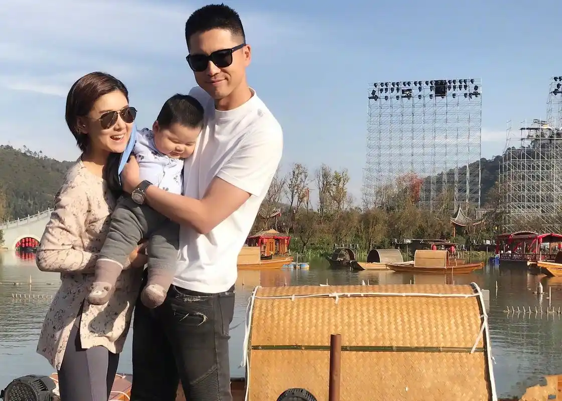 七夕来临之际,李小萌王雷将庆祝相伴的十年节日