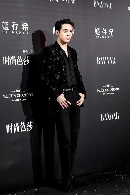 曾舜晞芭莎红毯还是挺好看的吧