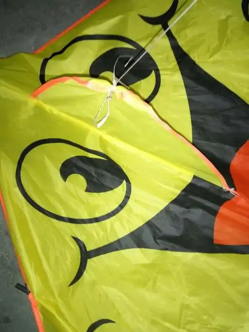 风筝线怎么穿?横杆两边一边一个孔,中间一个孔,三角风筝_百度知道