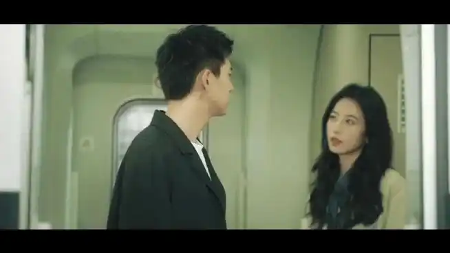 李现周雨彤好会亲#现男友杀回现偶 李现周雨彤处处吻 好看爱看 在苏