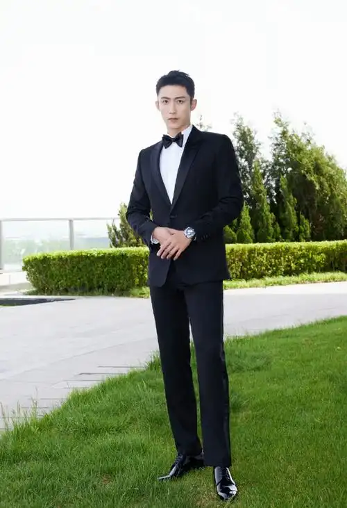 黄景瑜好高啊##黄景瑜双开门冰箱