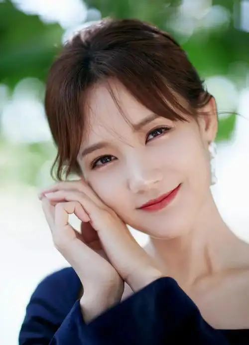 李一桐这妆感说她是美妆界沧海遗珠不过分吧