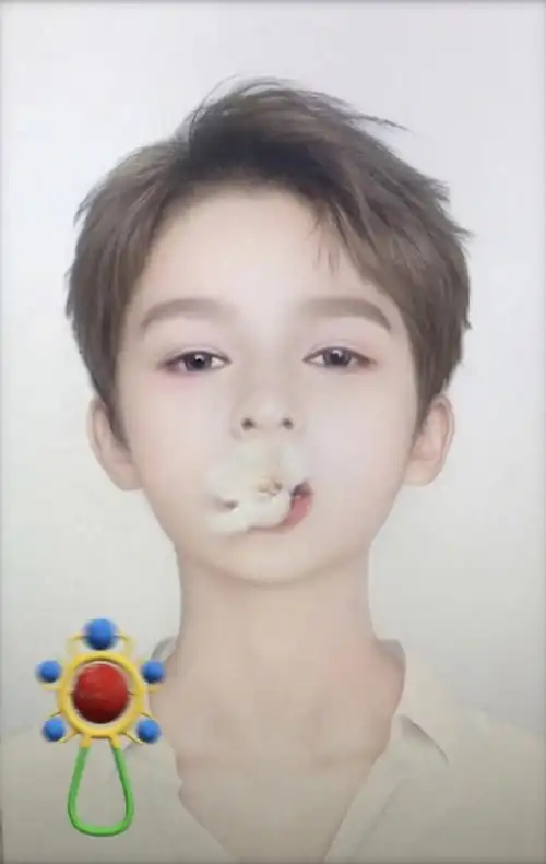 儿童滤镜风靡全网 朱正廷回归童年似混血