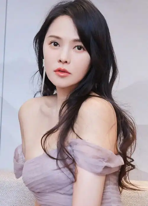 伊能静身材图伊能静街拍生活照