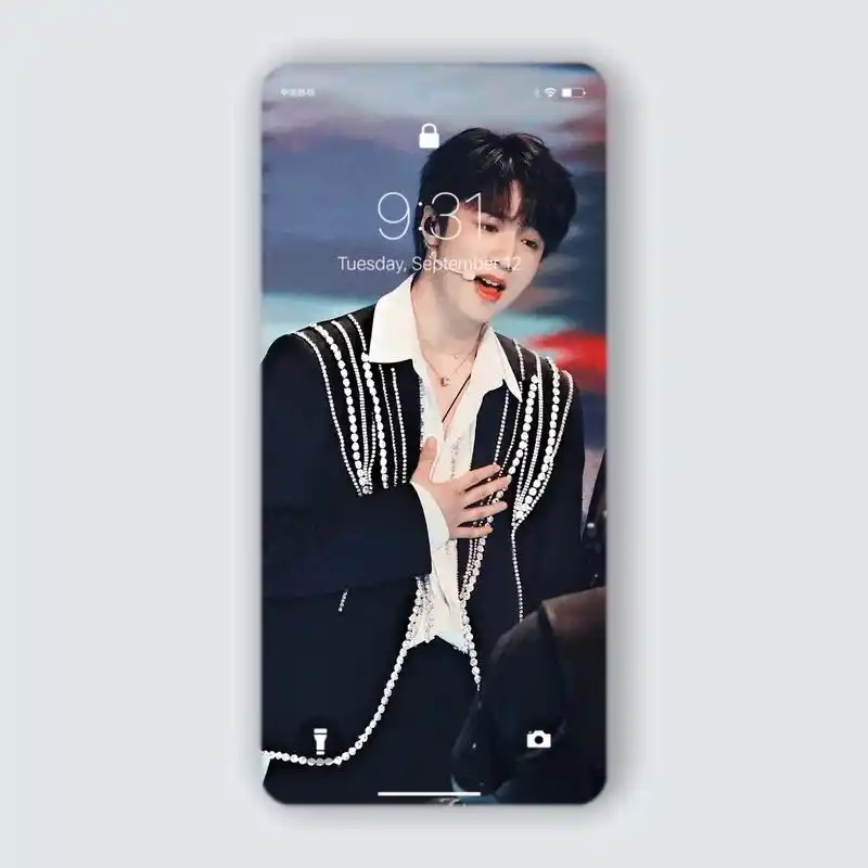 刘耀文中秋夜壁纸来啦!#醒图  绝不允许有人没有这个壁纸!# - 抖音