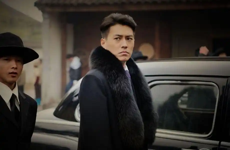 华媒联播 >> 正文  摘要:由胡歌,靳东领衔出演的电视剧《伪装者》正在