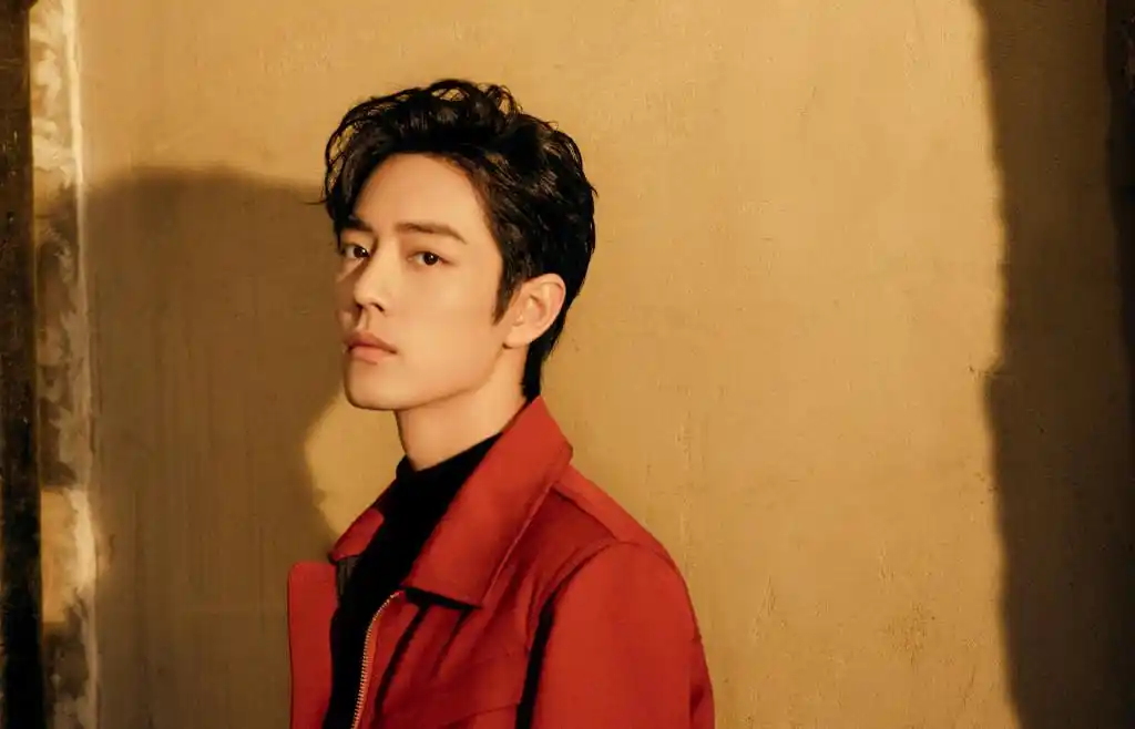 最新肖战帅气壁纸_忧郁帅气的肖战