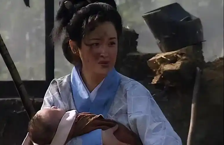 蜀汉大臣糜竺的妹妹,刘备的妻子,天生丽质,性情刚烈,赵云长坂坡救阿斗