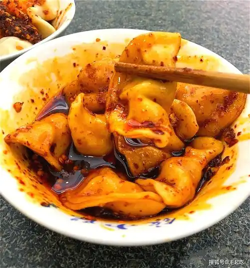 著名的红油水饺!老成都人的特色小吃!一家火了几十年的老字号!