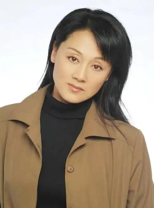 60岁的王姬29岁儿子智力是4岁31岁女儿高丽雯成弟弟保姆