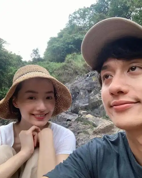 网友:好小众的cp,把兄弟"老妈"处成了女友.