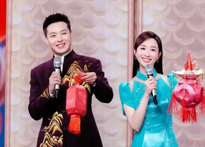 杨帆,刘心悦(沈阳分会场),张舒越,何炅(长沙分会场),郭若天,吕默(西安