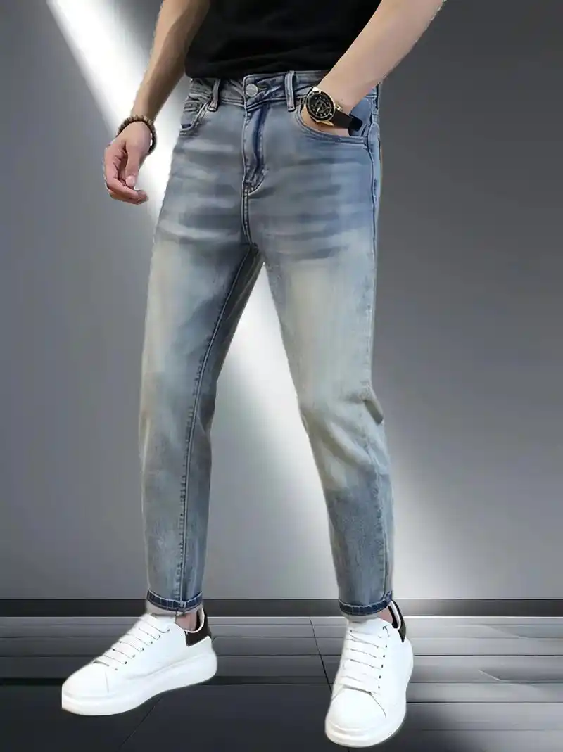 新款男士夏季牛仔裤终于上线啦!今年流行的薄款设计,帅气百搭