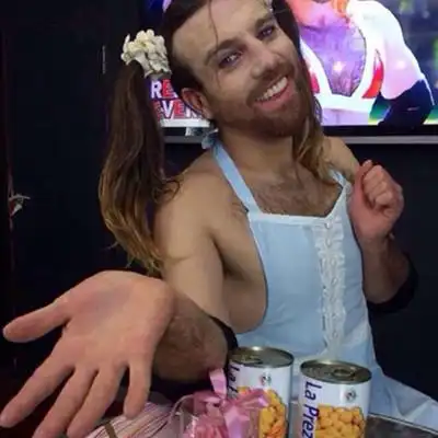 【图】ladybaby组合照片曝光 胡子大叔扮美少女组合走红