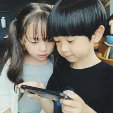 2019独一无二情侣头像萌娃一对两张 可爱经典情侣头像双人