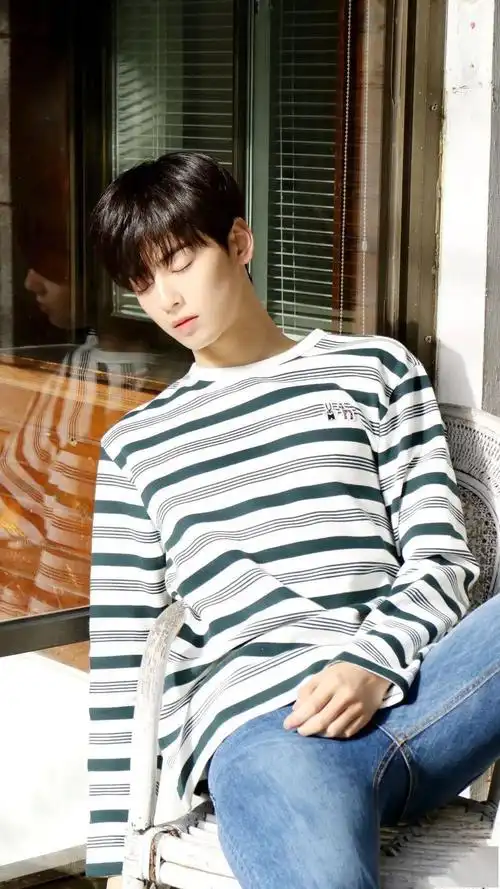 手机壁纸车银优