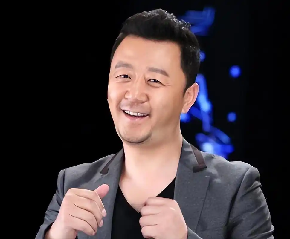 演员郭涛娶小17岁重庆美女李燃婚后生一儿一女幸福美满