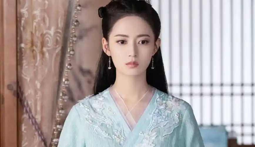 刘亦菲再启大女主剧,被爆与张凌赫,曾舜晞领衔,陈钰琪惊喜加盟_古意