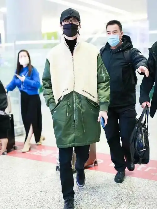 上海机场的许嵩哥哥照