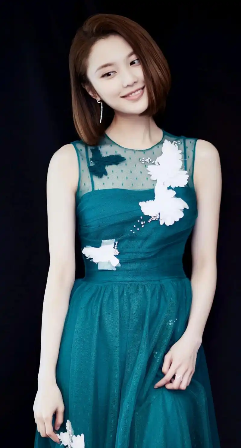 张慧雯高清写真图集,十足的宝藏女孩,超级养眼