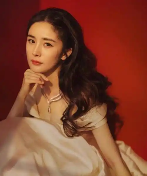 魏大勋要跟杨幂领证?知情人透露女方很抗拒,告诉男方不想再结婚!