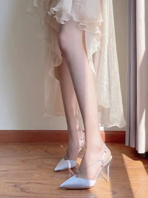 水钻链条高跟鞋耀眼的party女神