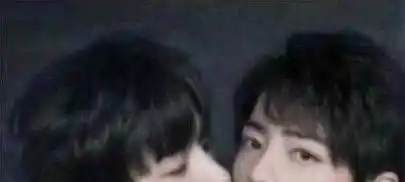 cp粉花钱买肖战王一博接吻照,看到图片惊艳了!